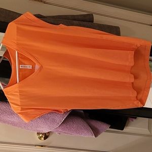 Athleta Medium Avenue Tee